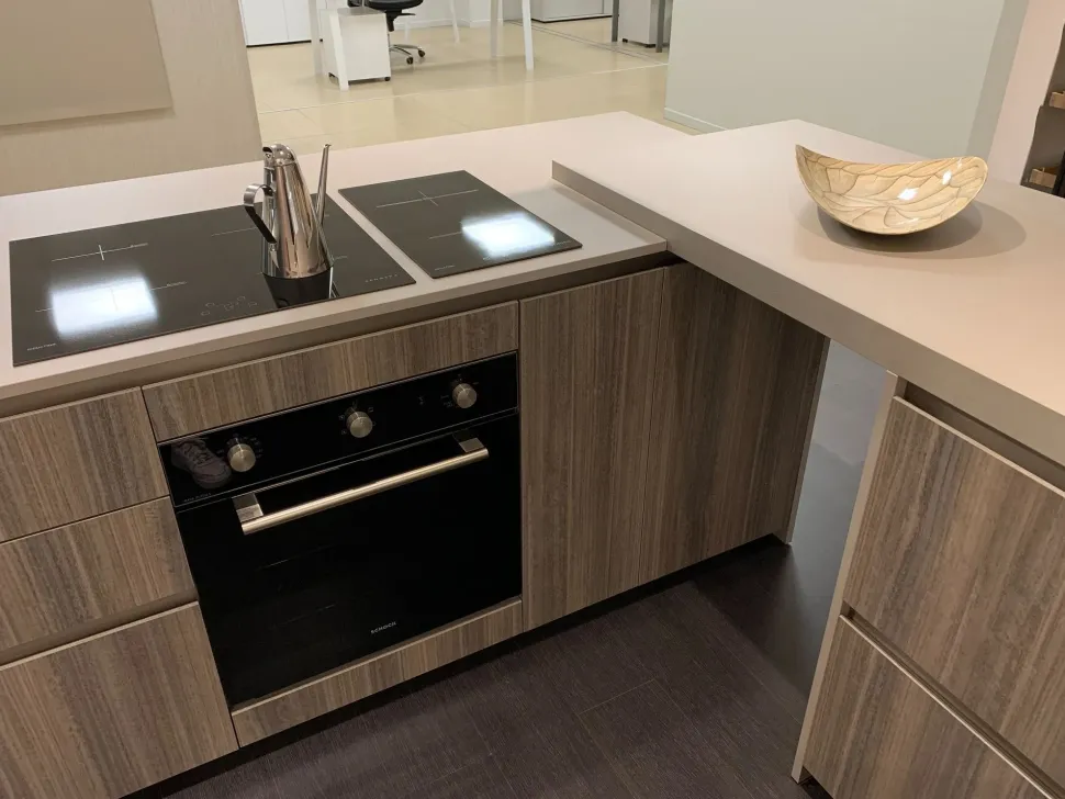 Cucina rovere chiaro moderna con penisola Ak project Arrital