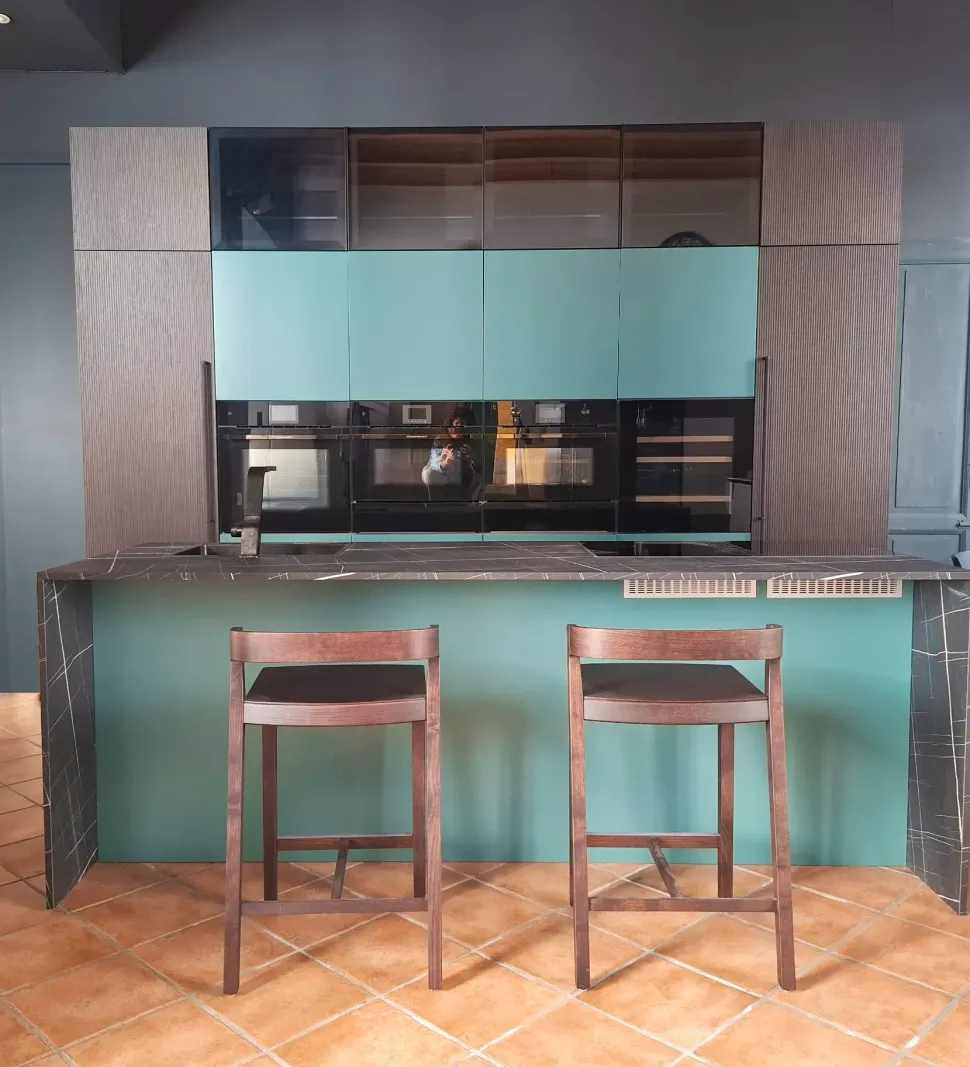 Cucina rovere moro moderna con isola Armony Cucina con isola riga a soli 12000 Euro