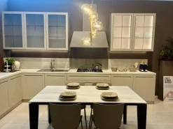 Cucina Scavolini classica ad angolo altri colori in laminato opaco Carattere