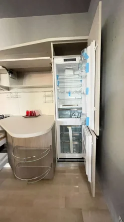 Cucina Skyline moderna grigia Snaidero lineare scontata 53%