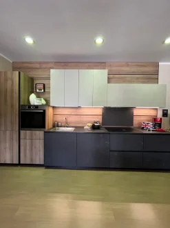 Cucina Telero design altri colori Euromobil lineare scontata 28%