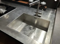 Cucina Time + asia moderna rovere moro Arredo3 con isola scontata 50%