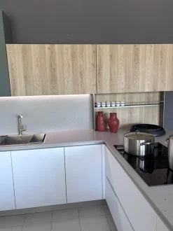 Cucina Time moderna bianca Gentili group con penisola scontata 40%