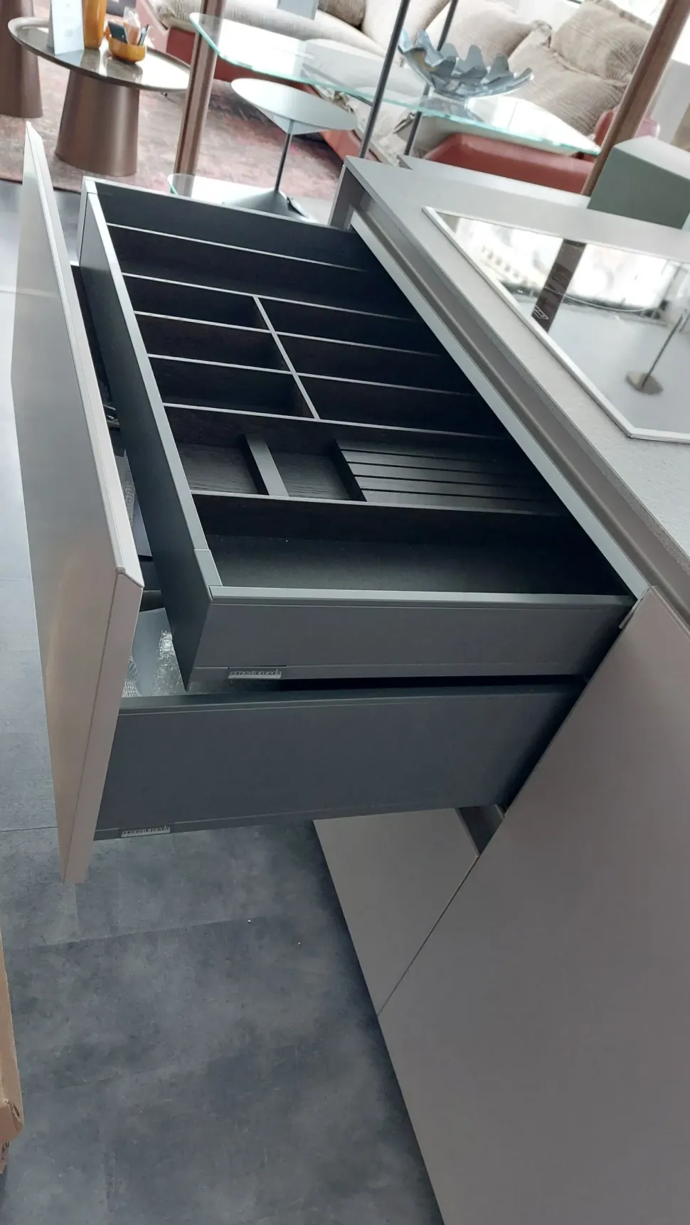 Cucina tortora design ad isola Soul Ernestomeda in Offerta Outlet