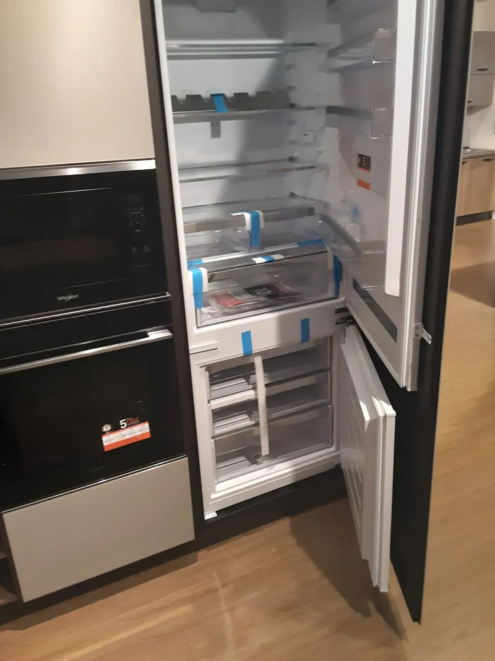 Cucina tortora design ad angolo Glass Arredo3 scontata