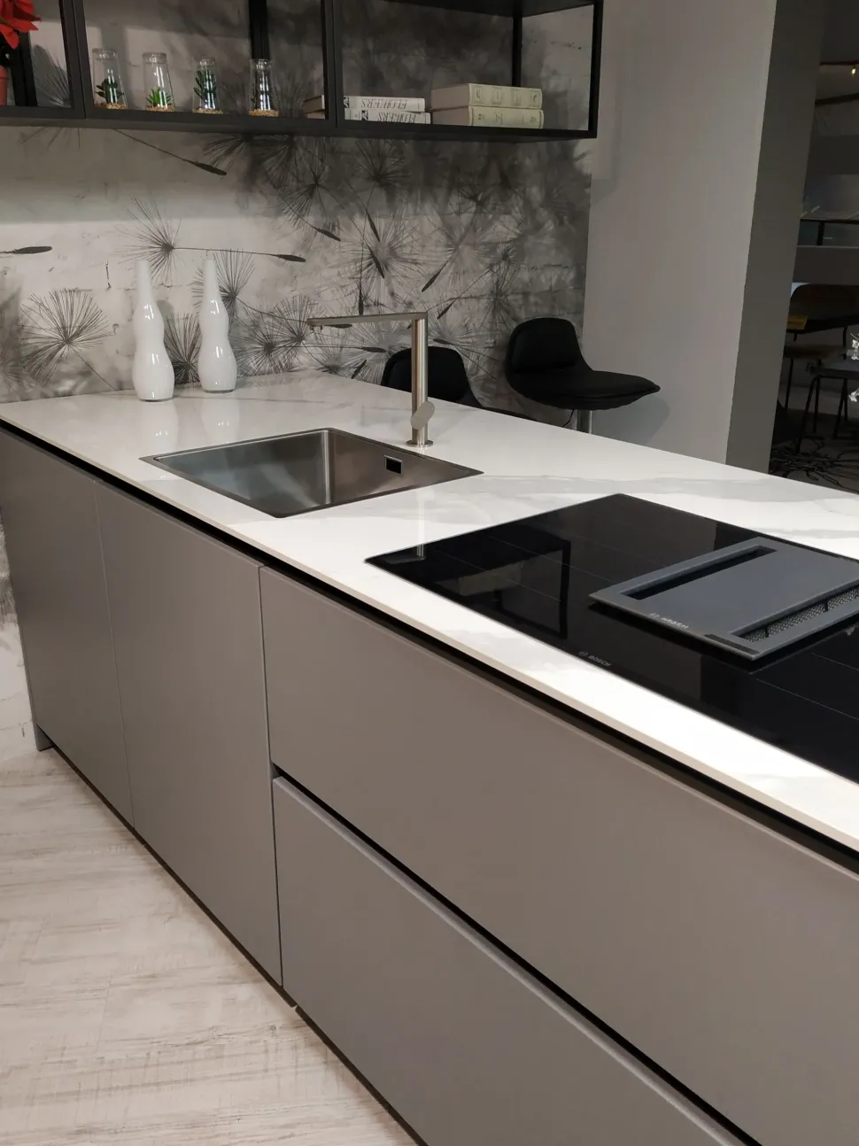 Cucina tortora moderna con penisola Xl Giemme in Offerta Outlet