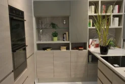 Cucina tortora moderna con penisola Motus Scavolini