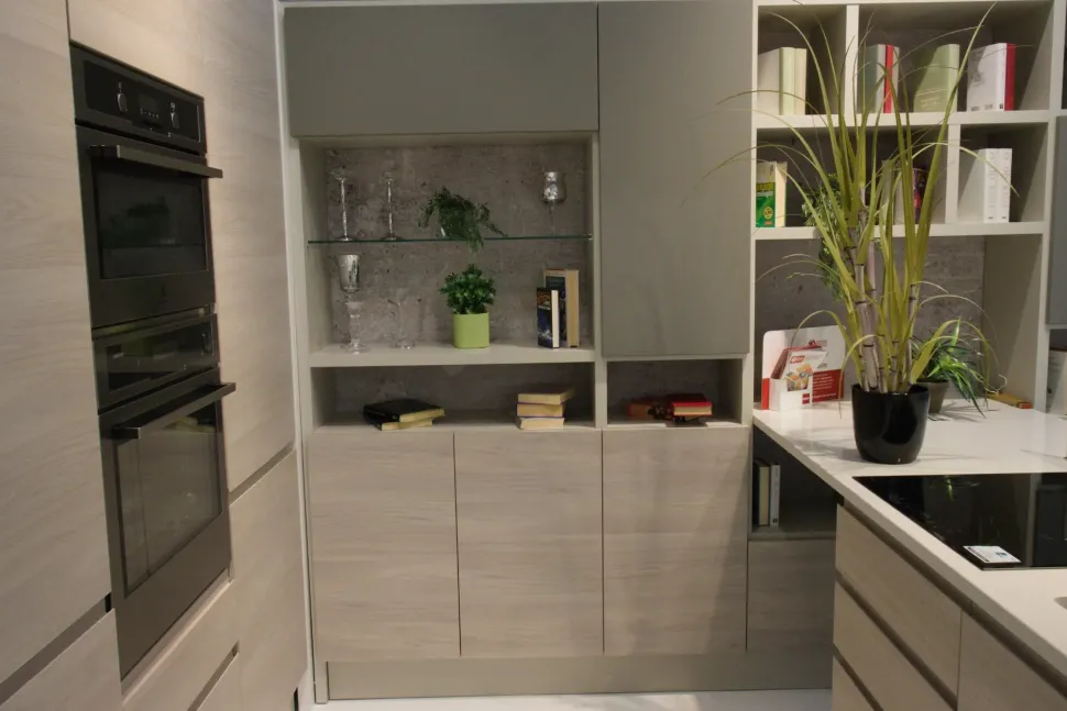 Cucina tortora moderna con penisola Motus Scavolini