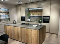 Cucina Veneta cucine design con isola altri colori in laccata opaco Lounge shell