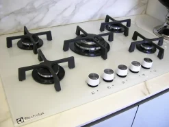 Cucina Vetro design bianca Arredo3 lineare scontata 38%