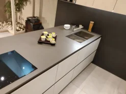 Cucina Way moderna grigio Snaidero con penisola scontata 60%