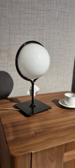 Da tavolo Angelina Penta illuminazione a prezzo Outlet