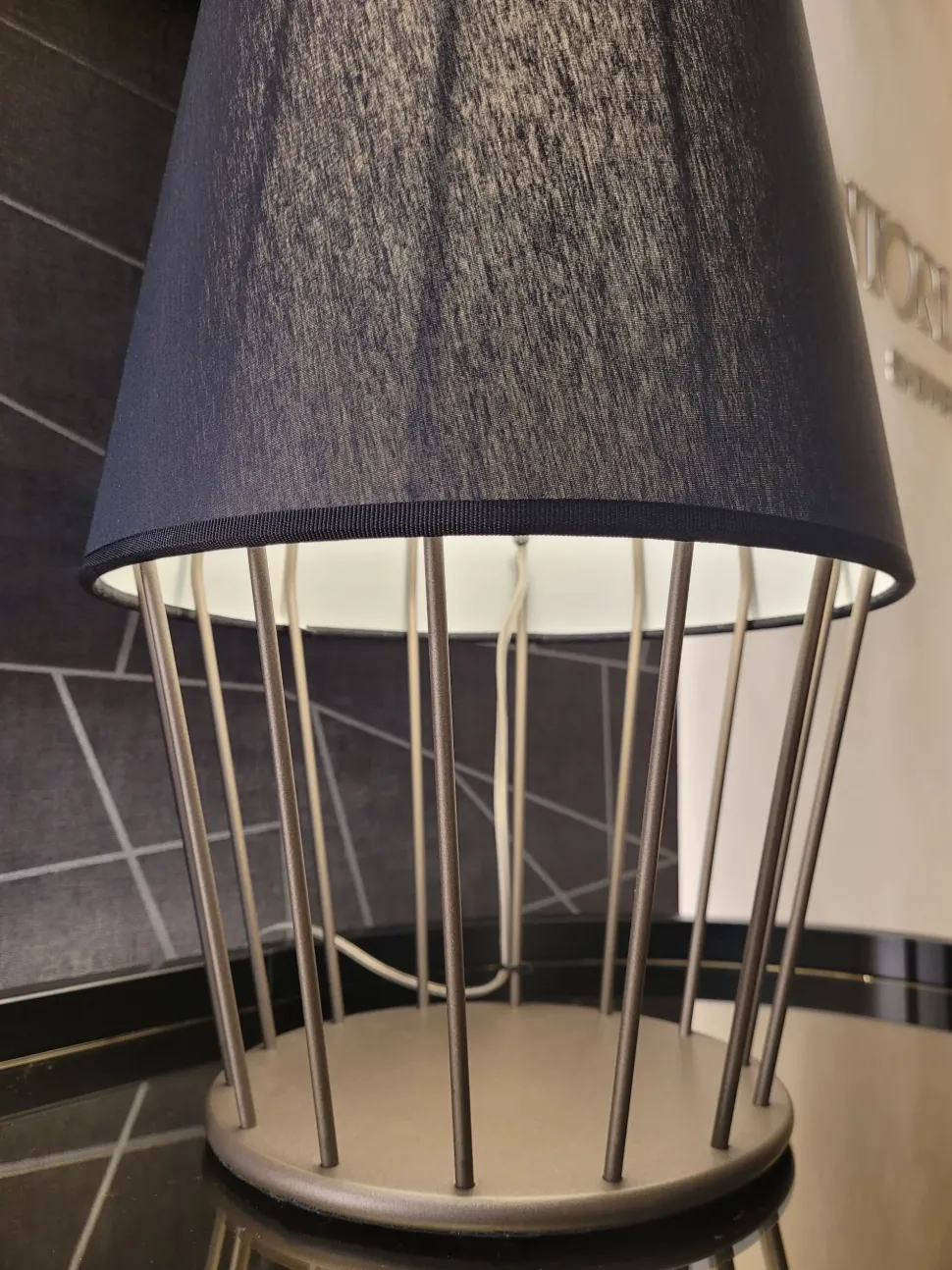 Da tavolo Cantori Sofia stile Design con forte sconto