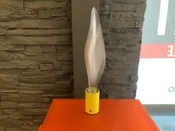 Da tavolo Cosmic leaf mini Artemide a prezzo Outlet
