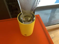 Da tavolo Cosmic leaf mini Artemide a prezzo Outlet