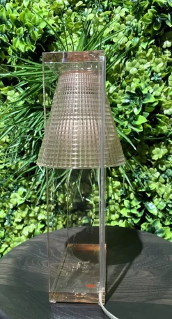 Da tavolo Light-air  Kartell con un ribasso esclusivo