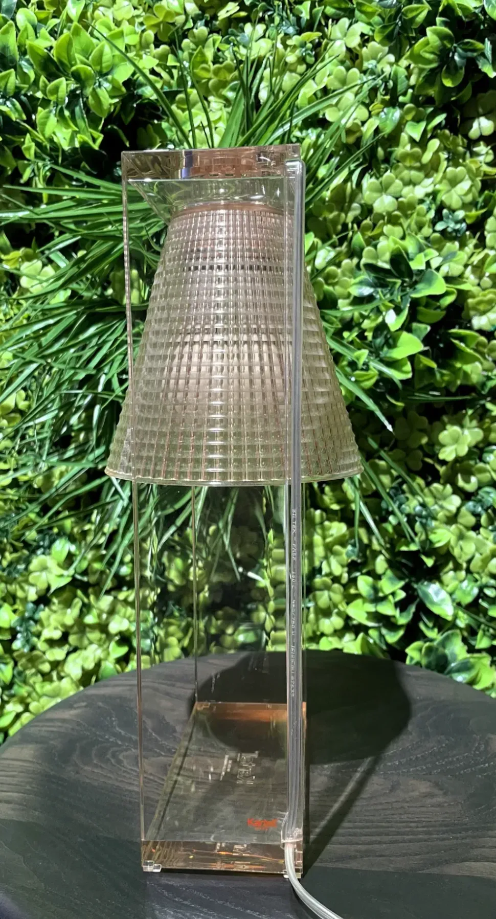 Da tavolo Light-air Kartell con un ribasso esclusivo