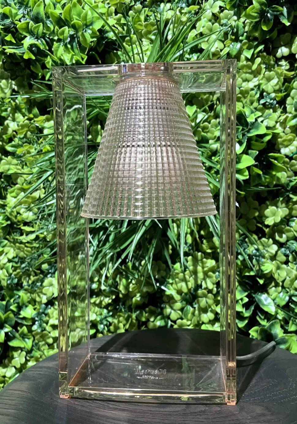 Da tavolo Light-air Kartell con un ribasso esclusivo