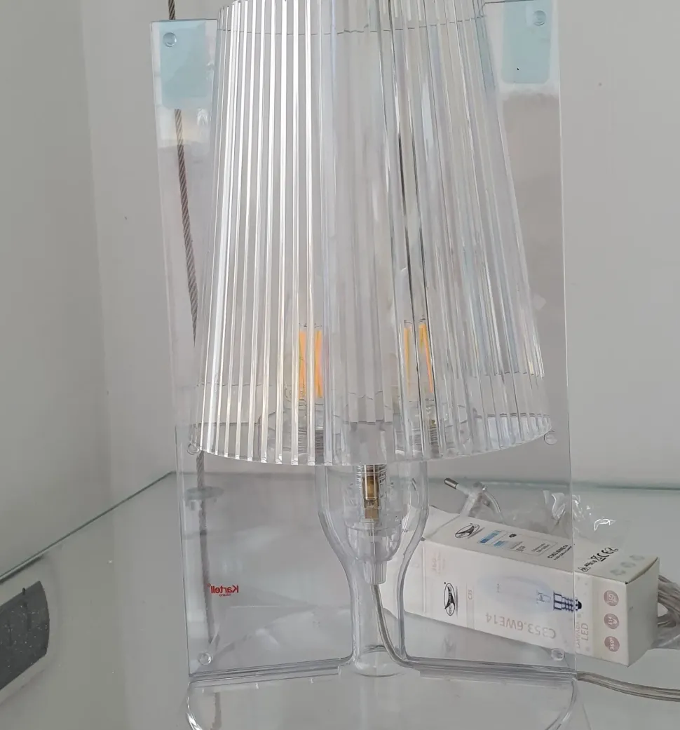 Da tavolo stile Classica Take Kartell con forte sconto