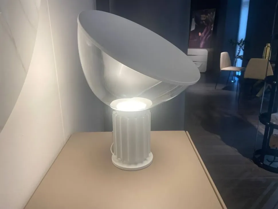 Da tavolo Taccia small Flos a prezzo Outlet