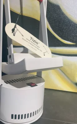 Da tavolo Tizio Artemide a prezzo Outlet