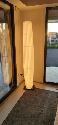 Da terra Colonna floor 190 Dcw a prezzo scontato