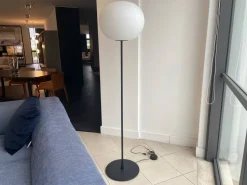 Da terra Glo-ball floor 3 Flos a prezzo scontato