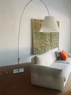 Da terra in metallo Costanza lady lampada da terra  Luceplan in Offerta Outlet