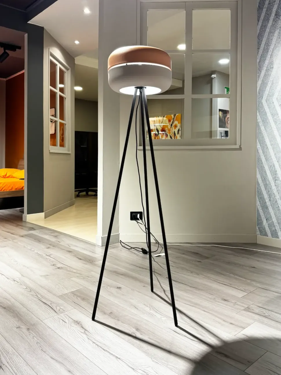 Da terra in metallo Idra Stones a prezzo scontato