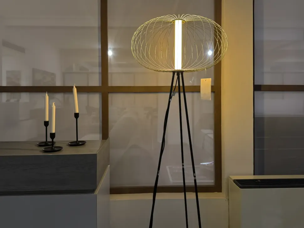 Da terra in metallo Mizar Stones a prezzo Outlet