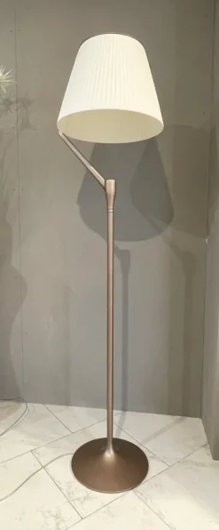 Da terra Kartell Angelo stone Altri colori con forte sconto