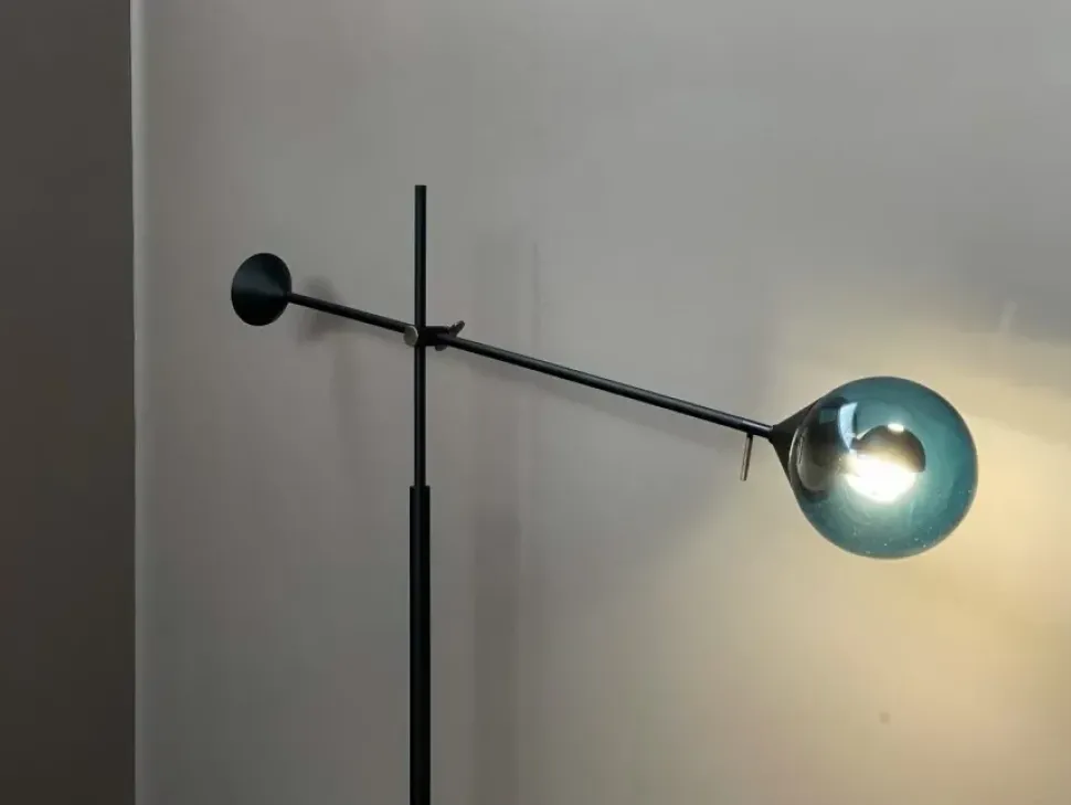 Da terra stile Design Kendama Giorgetti a prezzi outlet