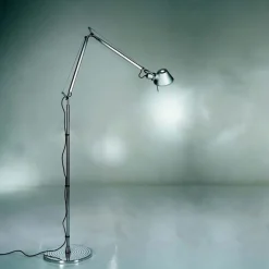 Da terra stile Moderna Tolomeo floor artemide lampada da terra Collezione esclusiva in offerta outlet