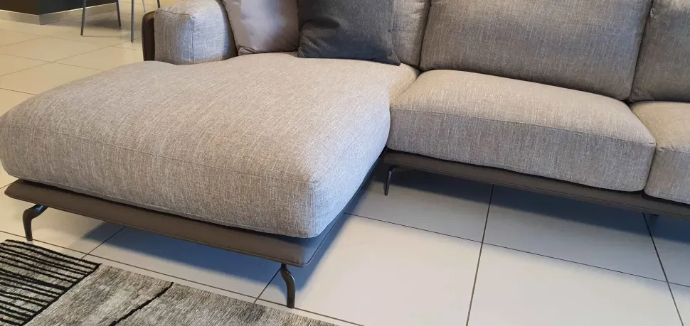 Divani letto con penisola tessuto in poliuretano Ditre italia a prezzo Outlet