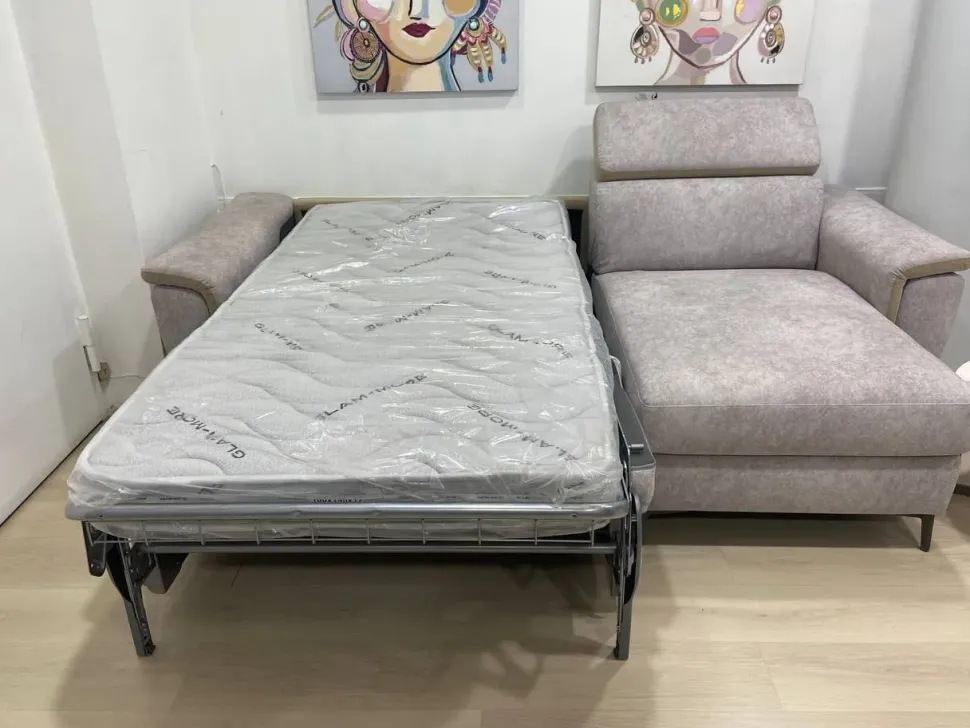 Divani letto con penisola Sasha di Collezione esclusiva a prezzo ribassato