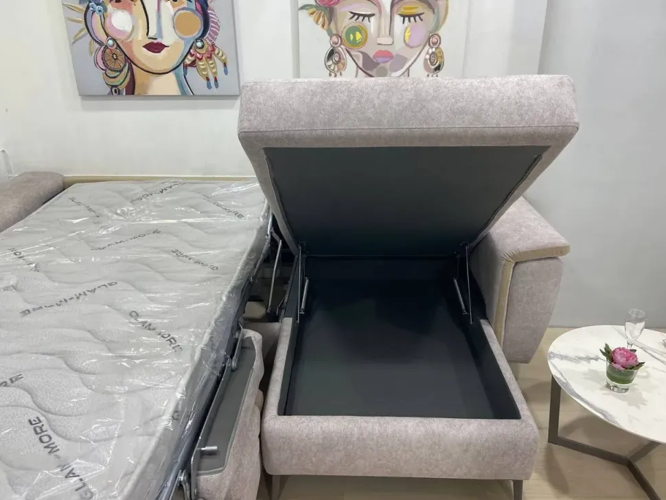 Divani letto con penisola Sasha di Collezione esclusiva a prezzo ribassato