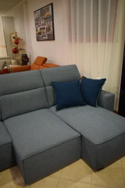 Divani letto con penisola modello Hill di Collezione esclusiva in offerta