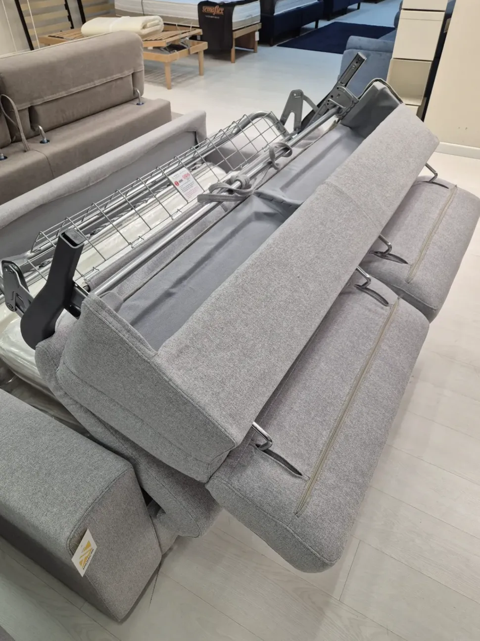 Divano 208 in Tessuto non sfoderabile di Artigianale scontato 30%