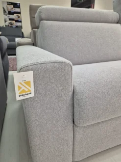 Divano 208 in Tessuto non sfoderabile di Artigianale scontato 30%