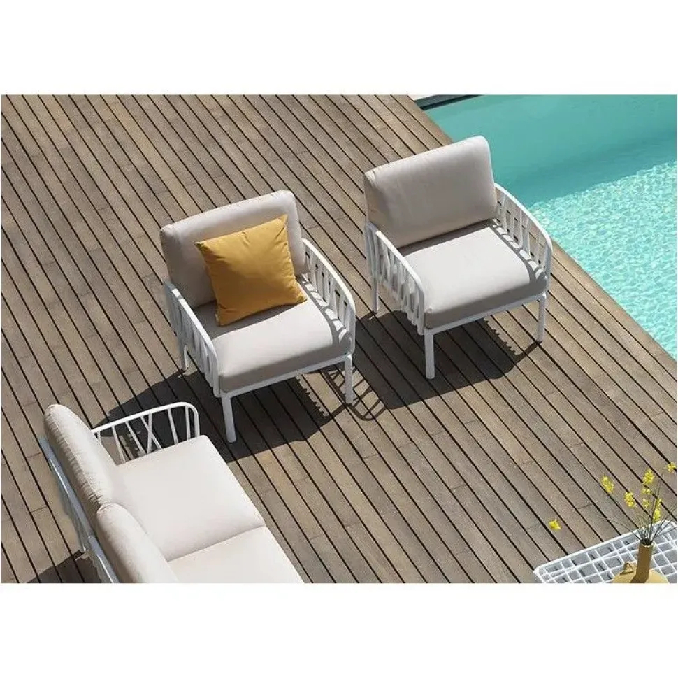 Divano 2 posti Komodo Nardi a prezzi vantaggiosi sull'eCommerce!