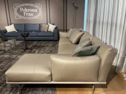 Divano a 3 posti modello Happy jack di Poltrona frau a prezzo riservato