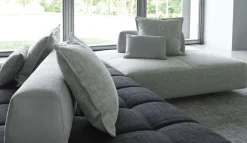 Divano a 3 posti modello Softbench di Flou a prezzo riservato