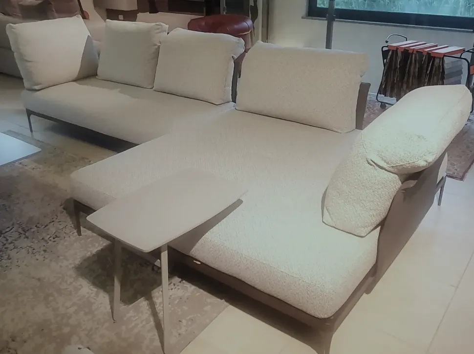 Divano Ada di Ditre italia in stile design a prezzo Outlet