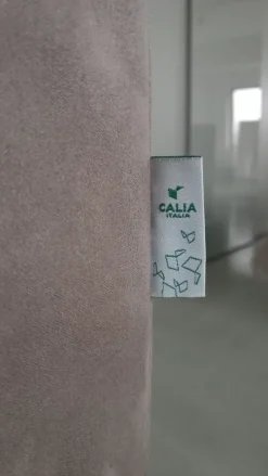 Divano Alan di Calia in stile moderno a prezzo Outlet