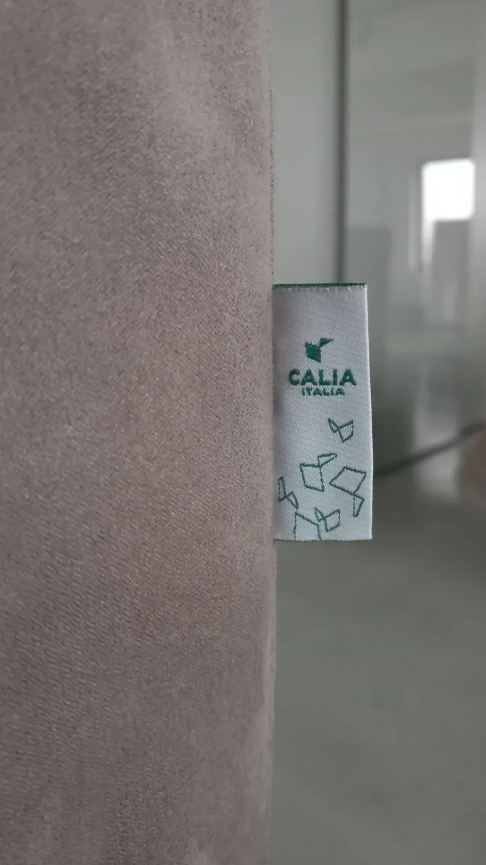 Divano Alan di Calia in stile moderno a prezzo Outlet