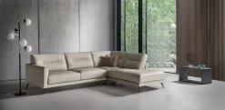 Divano Angolare Divano mod.gost con penisola-angolare rivestito in pelle fiore in promo-sconto del 50% Excò in Offerta Outlet a 3590 Euro