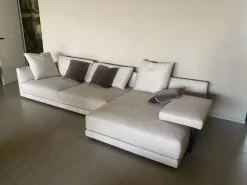 Divano angolare modello Bristol di Poliform a prezzi outlet