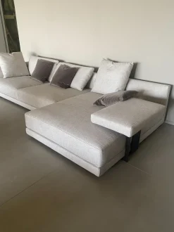 Divano angolare modello Bristol di Poliform a prezzi outlet