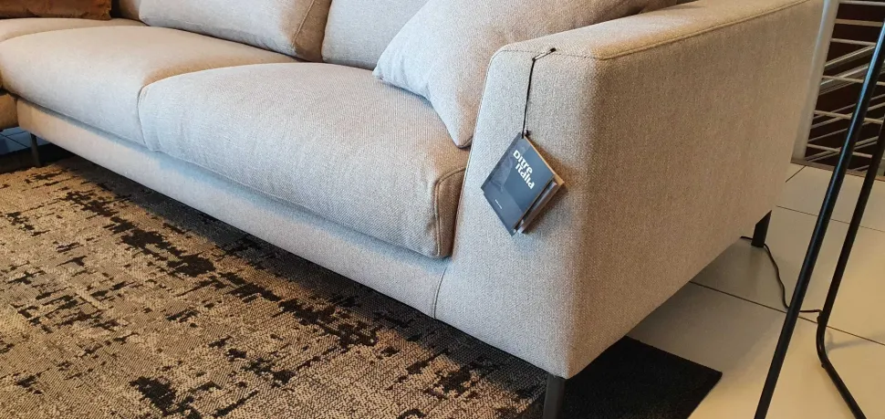 Divano angolare tessuto in misto piuma Ditre italia a prezzo scontato