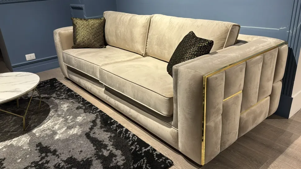 Divano Berlin Artigianale a PREZZO OUTLET scontato del 52%